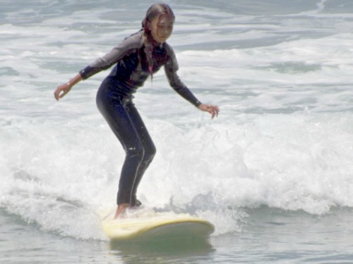 kids learn to surf